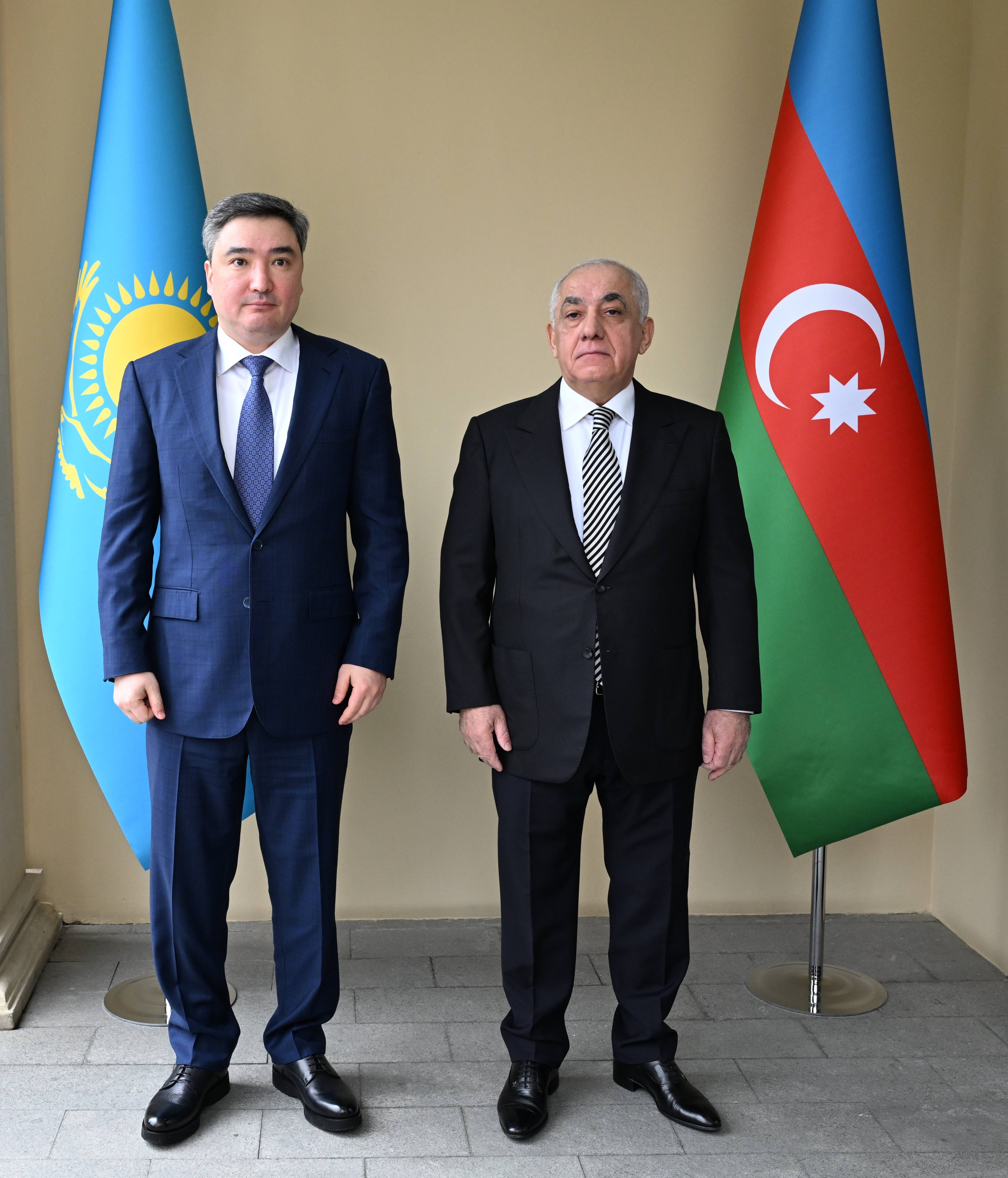 Azərbaycan və Qazaxıstan Baş nazirləri görüşüb