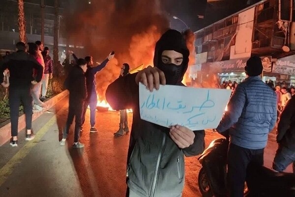 Hezbollah supporters protested the ban on Iranian planes landing in Beirut