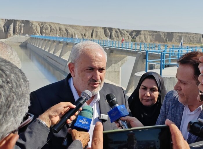 وزیر نیروی ایران: آب‌شیرین‌کن‌های عظیمی در چابهار، بندرعباس و استان خوزستان در دست ساخت است
