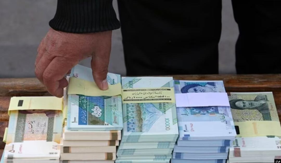 ریال ایران در مسیر نابودی؛ یک روزنامه از شکسته شدن رکورد خروج سرمایه خبر داد