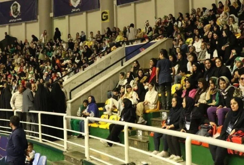 Urmuda, Durnalar Yuvasında milli şüarlar səsləndirilib və yerli vali tələb edilib
