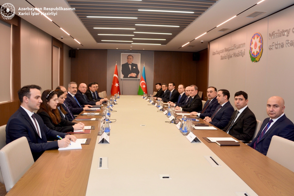 Ceyhun Bayramov Hakan Fidanla Ermənistanla sülh prosesində mövcud problemləri müzakirə edib