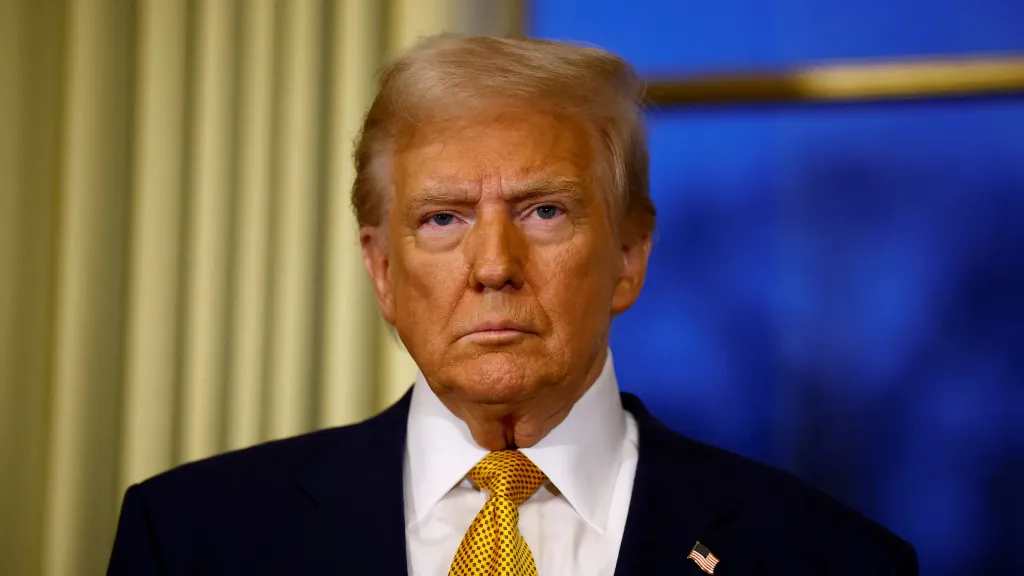 Donald Tramp Tehranda rejim qüvvələrinin düşdüyü çaşqınlıq vəziyyətinə dair paylaşım edib