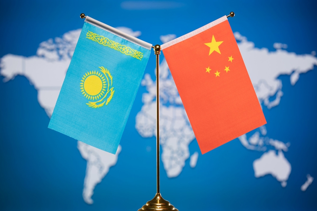 Qazaxıstanla Çin arasında gediş-gəliş vizasız olacaq
