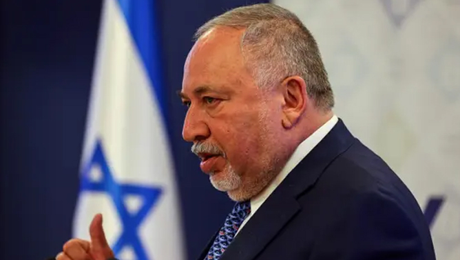 Liberman: Netanyahu hakimiyyətdə qalmaq üçün İrana qarşı hərbi əməliyyat planlaşdırır