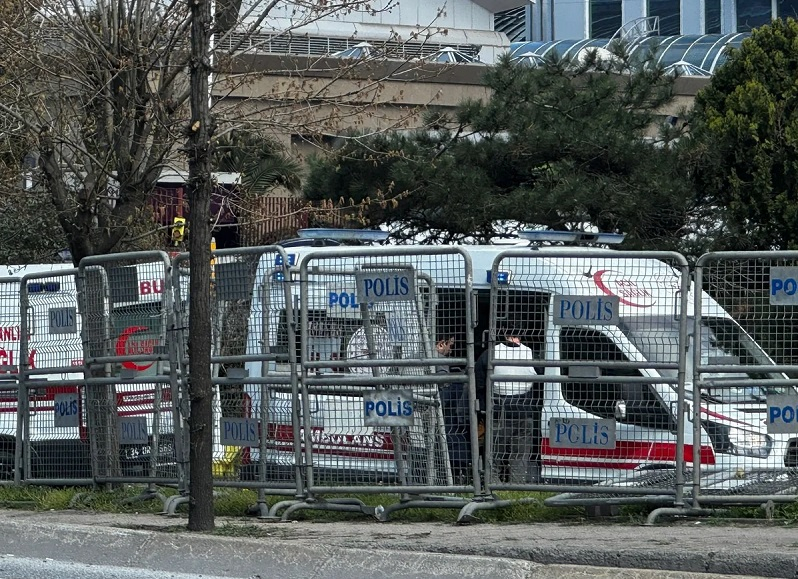 İstanbulda İsrail Konsulluğunun yaxınlığında atışma- YENİLƏNİB 