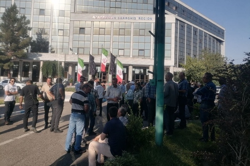 Communication workers from Tabriz held a protest