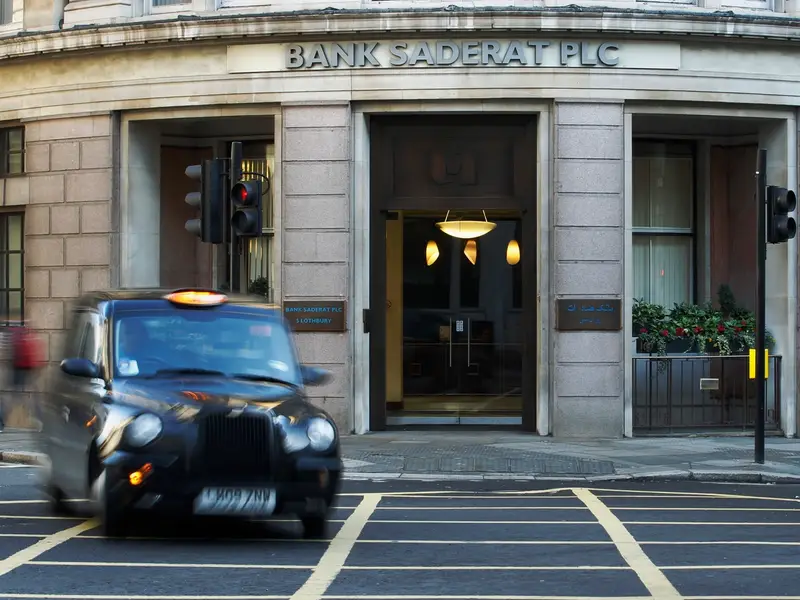 “Sadirat və Milli banklar bağlanılmalıdır”- Britaniya