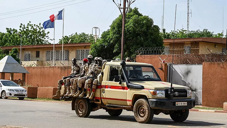 دستور رهبران کودتا به پلیس نیجر: سفیر فرانسه را اخراج کنید