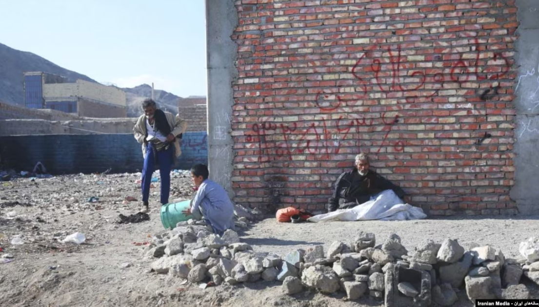 مامورین نظامی حکومت ایران خانه‌های بلوچ‌ها در شیرآباد زاهدان را تخریب کردند