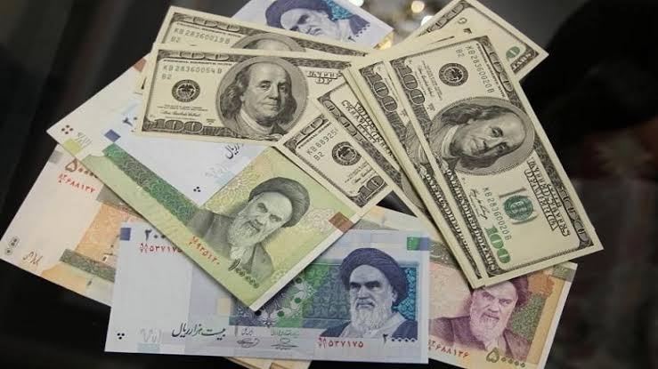قیمت دلار در ایران از ۱۱۵ هزار تومان گذشت