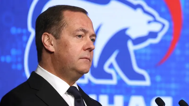 Medvedev: Rusiya Ukraynanı tam məğlub etməlidir