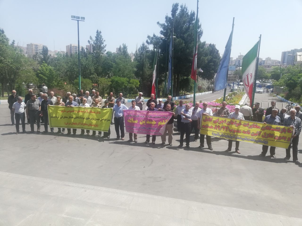 3 Azərbaycan şəhərində təqaüdçülər aksiya keçirdiər