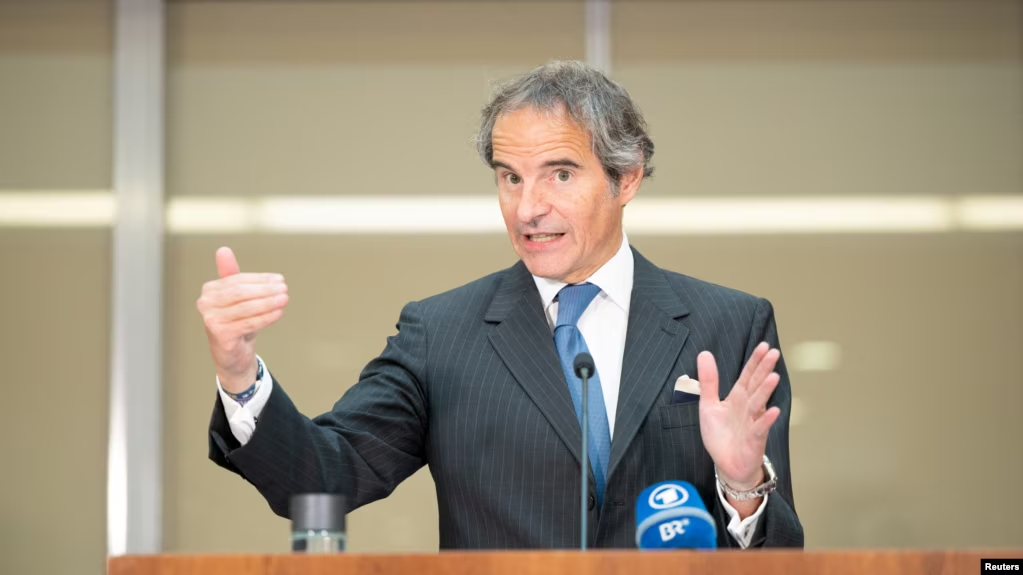 Talk in Iran about change in nuclear weapons policy must stop
