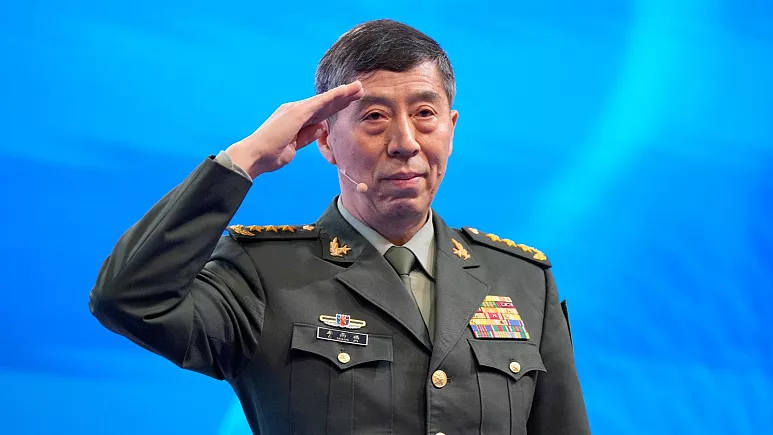 وزیر دفاع چین پس از دو ماه ناپدیدی برکنار شد