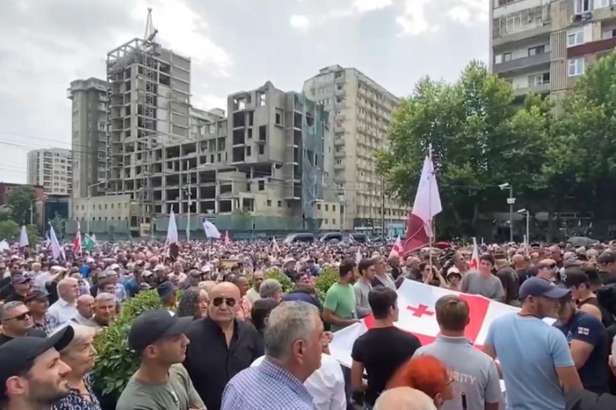 Tiflisdə etiraz aksiyası keçirilib, saxlanılanlar var