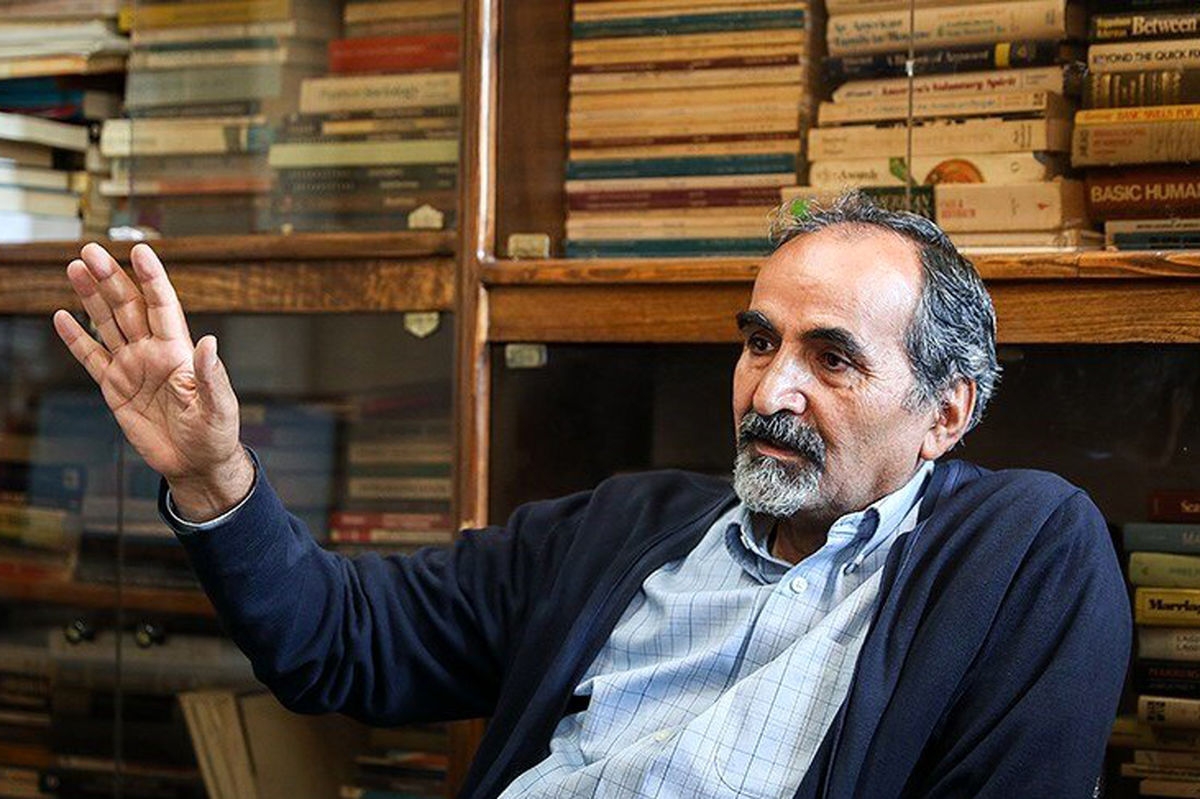 "Ölkəni bir sıra ağılsız idarə edir"- iranlı universitet müəllimi