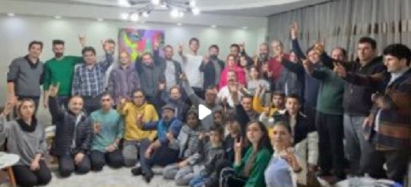 طنین مارش ملی آذربایجان در دیدار فعالین ملی با جواد سودبر پس از آزادی