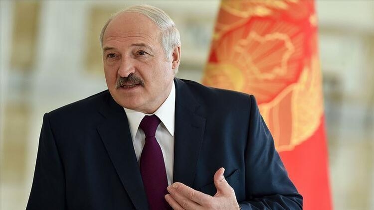 Lukaşenko: Qərb Zelenski ilə yollarını ayırmağa başlayıb