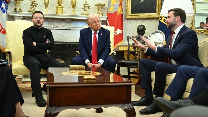 "Tramp və Vens Putinin çirkli işlərini görür"