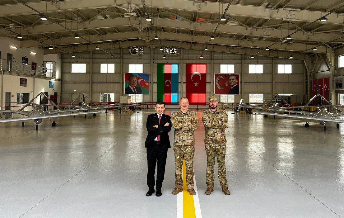 علی‌اف از پهپادهای جدید آکینجی ارتش آذربایجان بازدید کرد