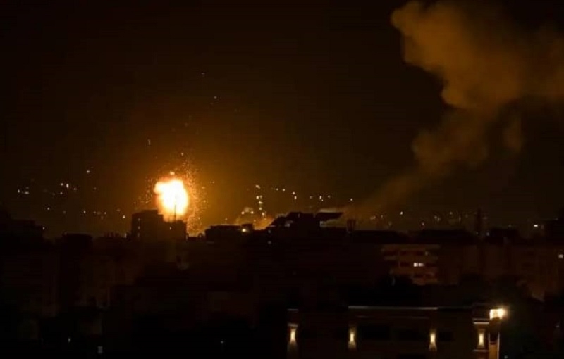 There were powerful explosions around Isfahan