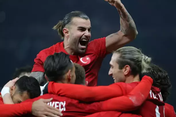 تیم ملی فوتبال ترکیه در برلین آلمان را شکست داد