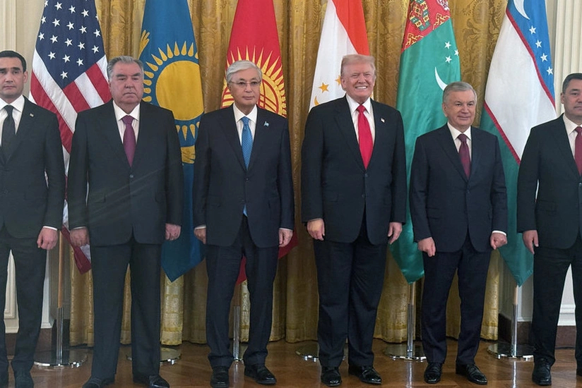 Donald Tramp Mərkəzi Asiyanın beş ölkəsi ilə sammitin nəticələrini paylaşıb