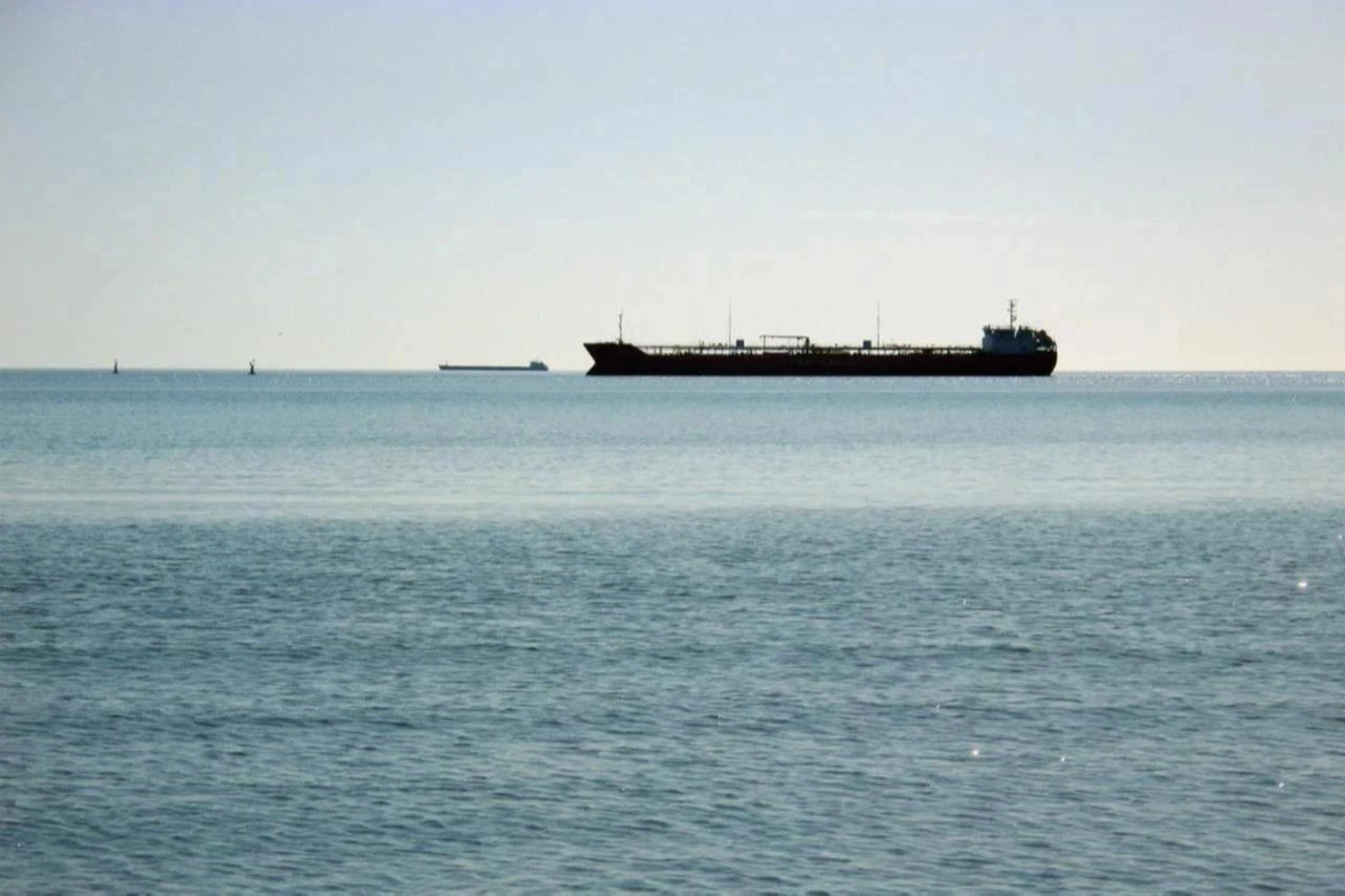 Səudiyyə Ərəbistanı sahillərində bir tanker naməlum mərmi ilə vurulub — UKMTO