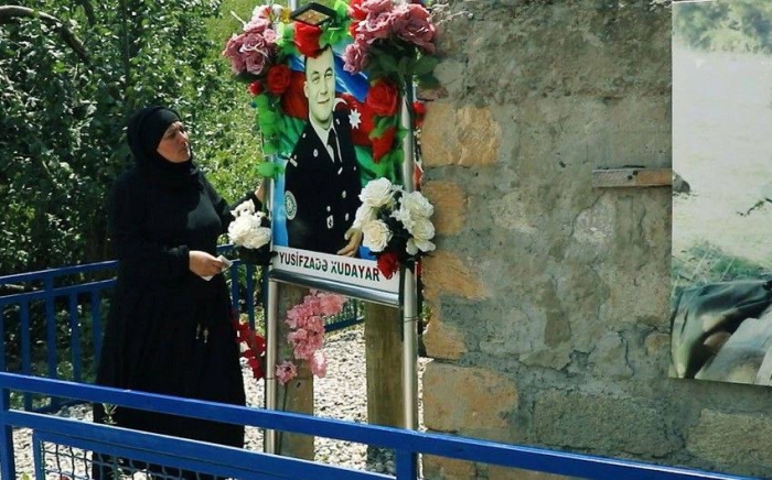 Xudayarın anası oğlunun şəhadətə ucaldığı yerə gedib