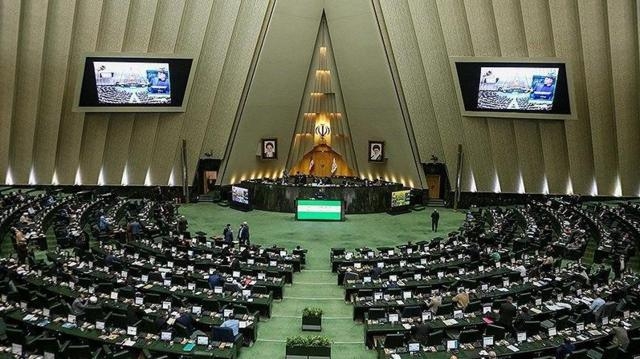 صندوق بین‌‌المللی پول: ایران برای دوری از کسری بودجه به «نفت ۱۲۱ دلاری» نیاز دارد