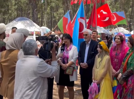 Azerbaijani and Qashqai national activists hold demonstration in Antalya