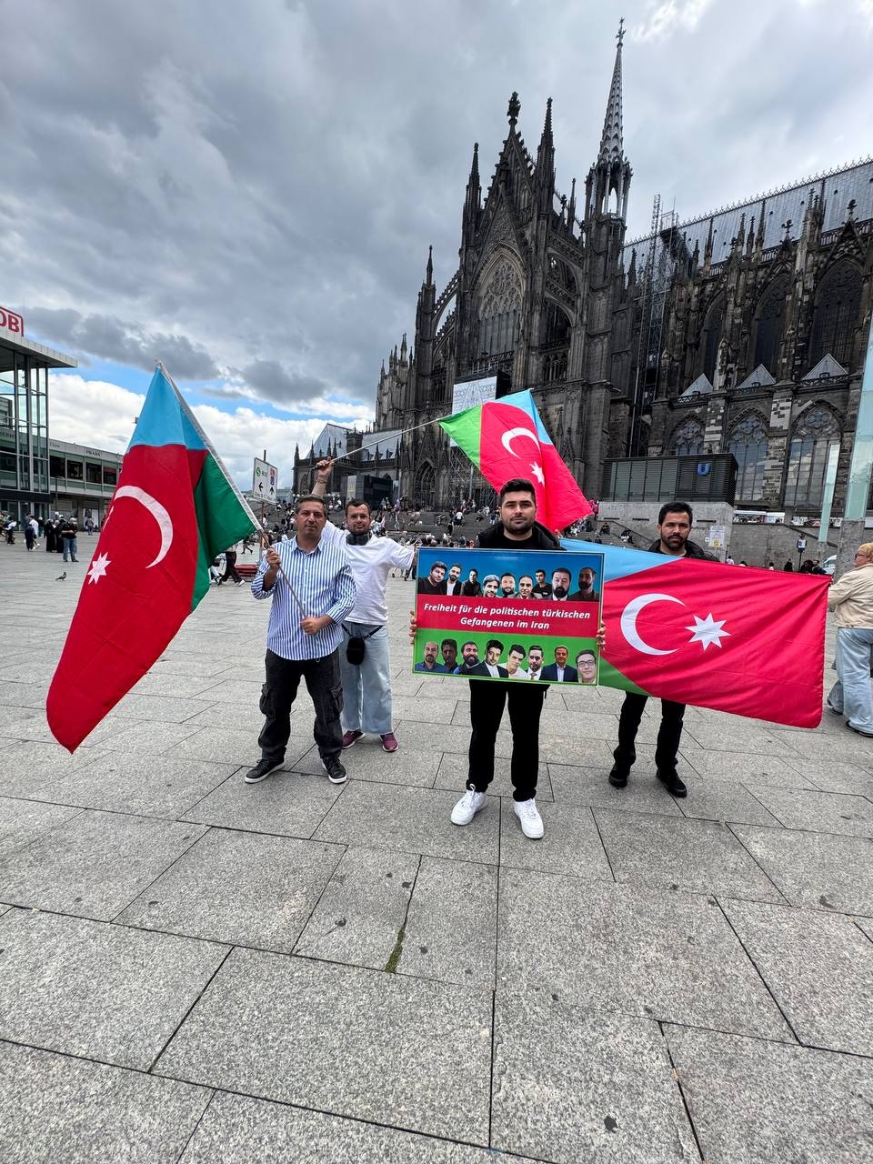 Almaniyada Güney Azərbaycanlı fəalların etiraz mitinqi: Azərbaycanlı siyasi məhbusları azad edin