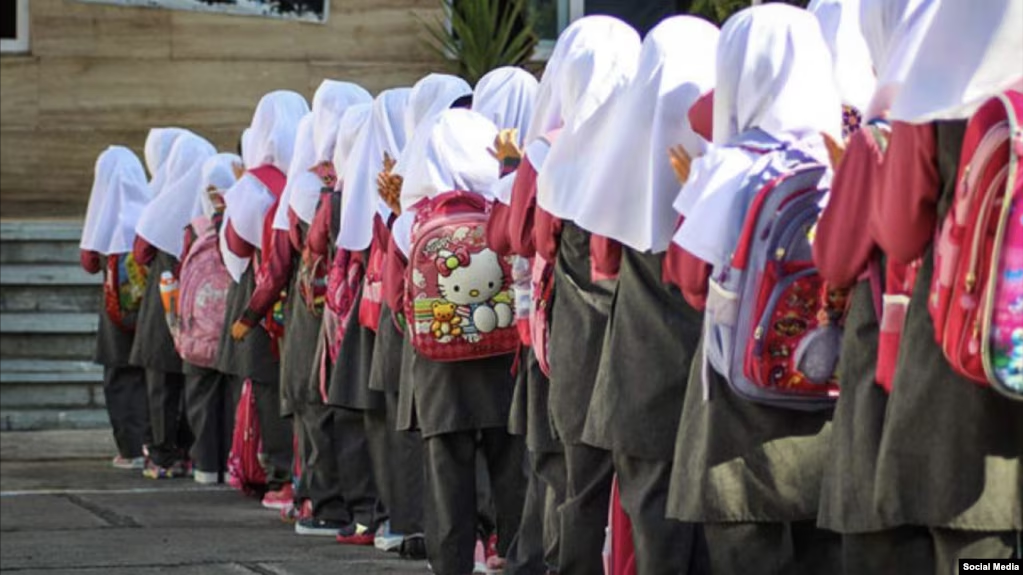 11 yaşlı şagird döyülüb