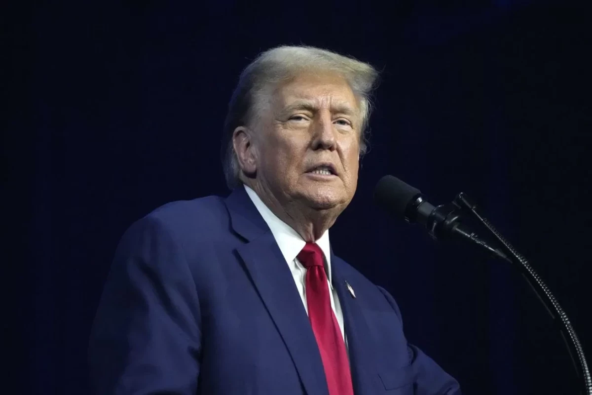 ABŞ Prezidenti Donald Tramp yaxın saatlarda İrana qarşı yeni və sərt zərbələrin endiriləcəyini açıqlayıb