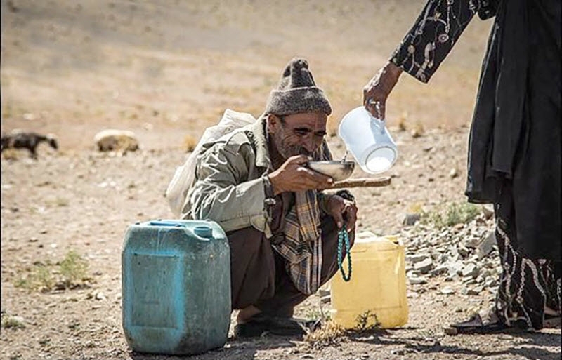 Iranian regime calls on public to reduce water consumption by 20% due to water shortages