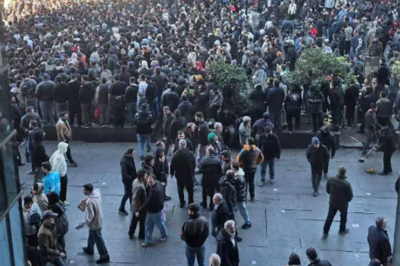 سناتور ایرلندی: سقوط آیت‌الله‌ها قدرت نیابتی‌های آن‌ها را محو می‌کند