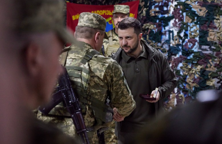 Zelenski: “Ukrayna ordusu Donbasda irəliləyir”