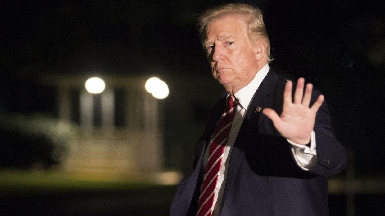 Trump signs new travel ban, blocking entry from 12 countries