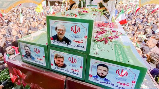 طعنه و کنایه سنگین صادق لاریجانی به جنازه دفن نشده علی خامنه‌ای