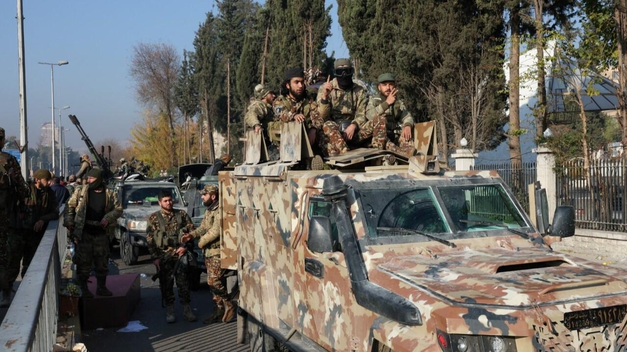 Syrian forces clashed with Assad-linked fighters