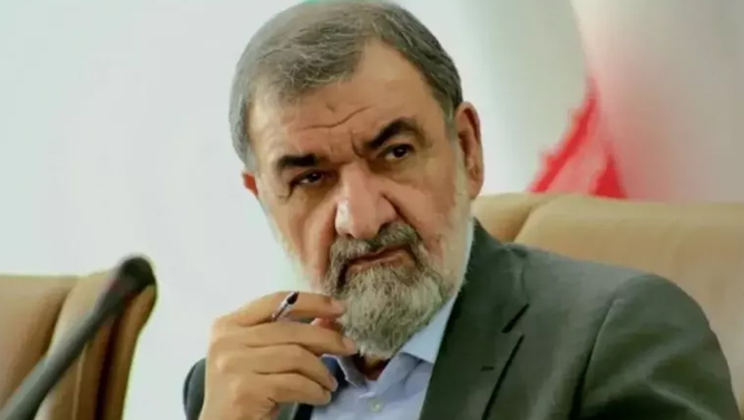 محسن رضایی: هرمز را باز نمی‌کنیم