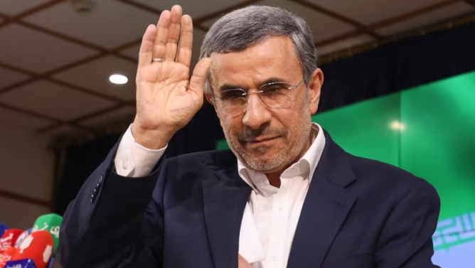 نیویورک‌تایمز: احمدی‌نژاد گزینه طرح تغییر حکومت در ایران بود