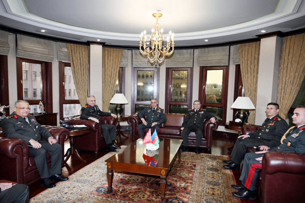 Hikmət Mirzəyev Türkiyənin Silahlı Qüvvələrinin Baş qərargah rəisi ilə görüşüb