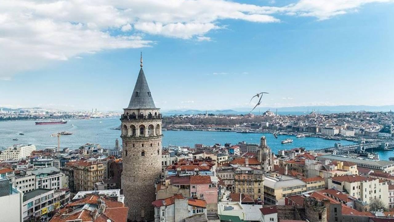 بازدید حدود 53 میلیون گردشگر طی 11 ماه از ترکیه