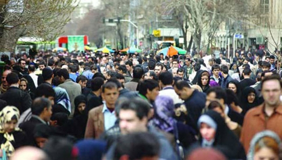 Şərq qəzeti: İranda orta təbəqə sağ qalmaq uğrunda mübarizə aparır