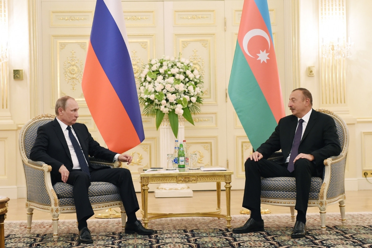 Prezident İlham Əliyev Putinlə Azərbaycanın qərb rayonları və Naxçıvan arasında nəqliyyat dəhlizinin açılmasını müzakirə edib
