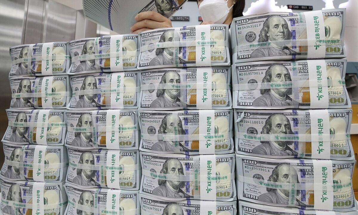 İran Amerika tərəfindən 43 milyon dolların köçürürldüyünü iddia edib