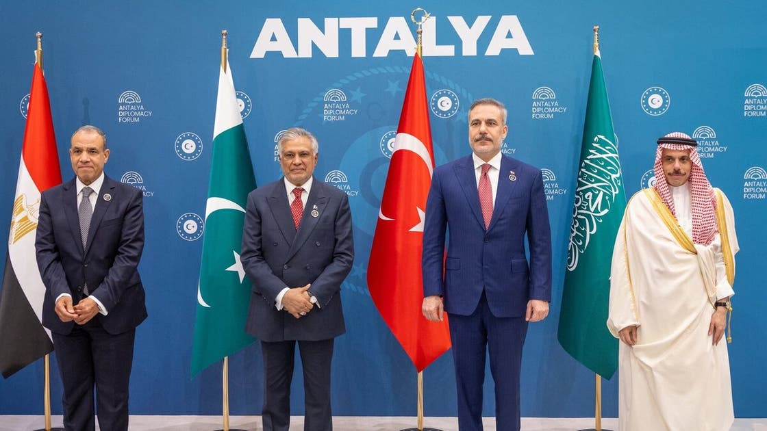تلاش‌ برای پایان جنگ ایران در «مجمع دیپلماسی آنتالیا»