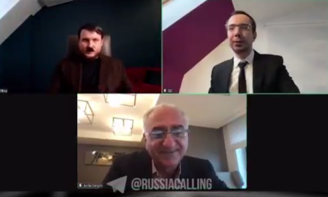 تمسخر و دست‌انداختن رضا پهلوی توسط دو کمدین روسی!